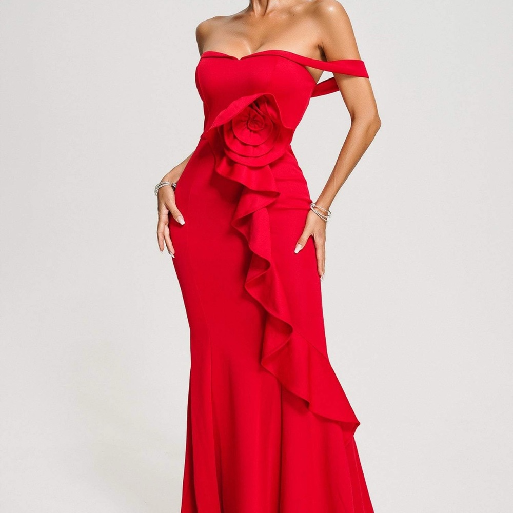 Elegant Red Off-Shoulder Evening Dress